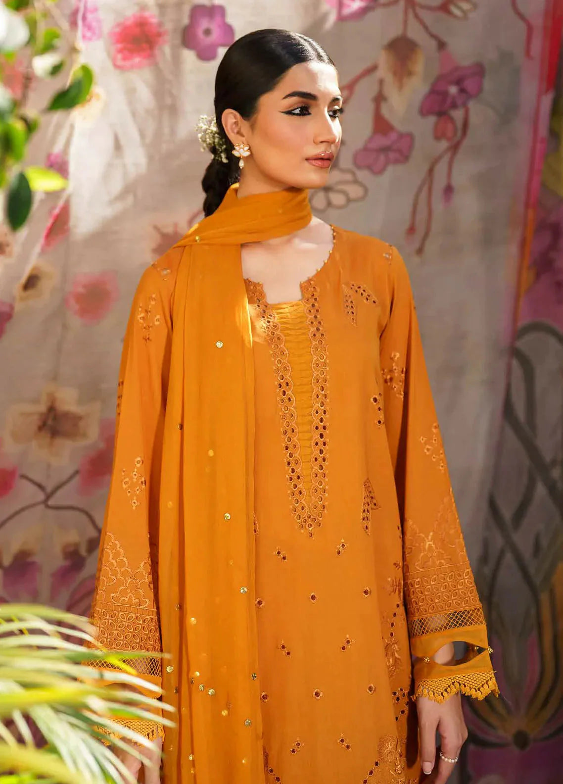 Dhoop Kinaray By Nureh Chikankari Lawn Suits Unstitched 4 Piece NS-138 - Summer Collection